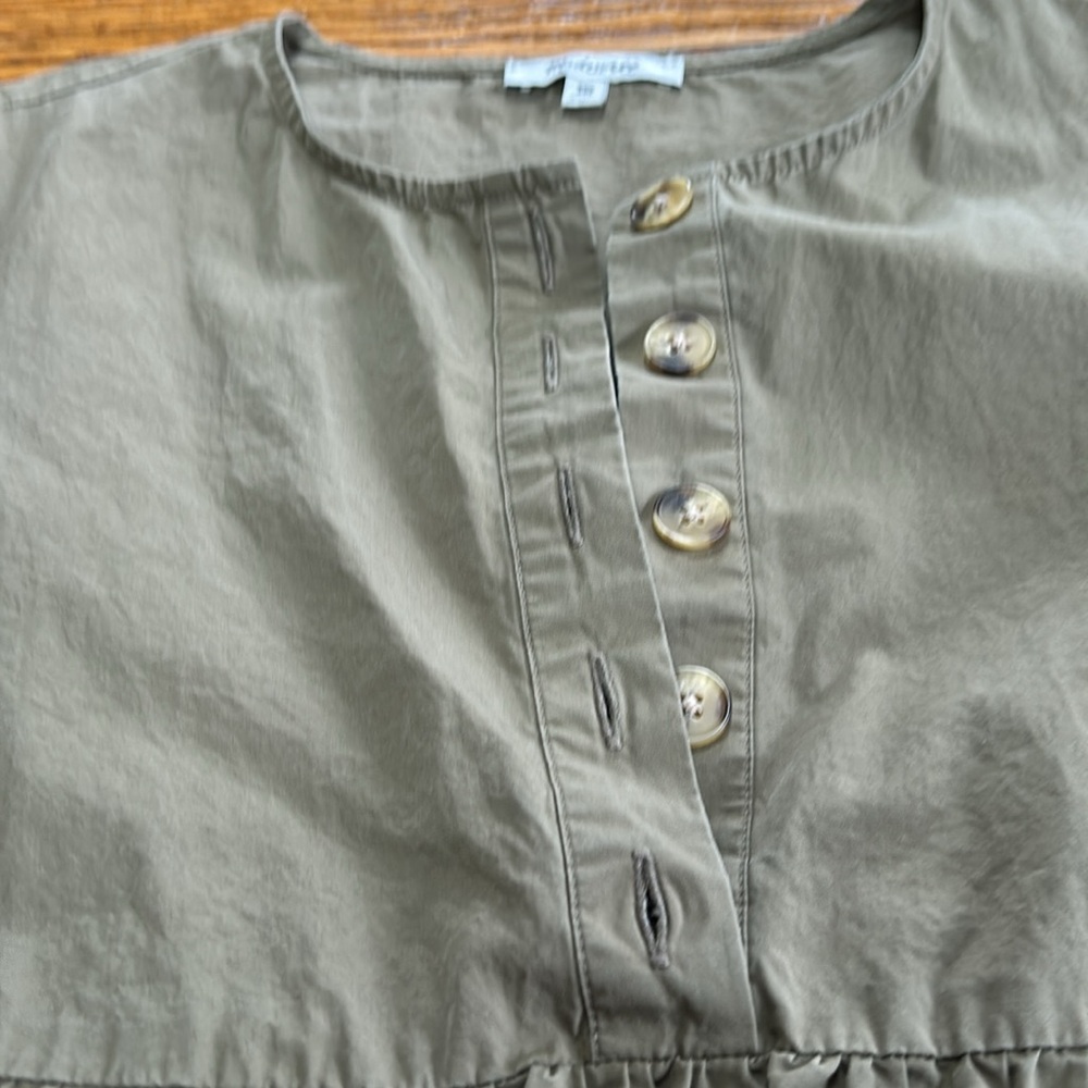 Madewell olive green tiered dress. Button up, shirt sleeves. Size XXS. - Picture 3 of 11